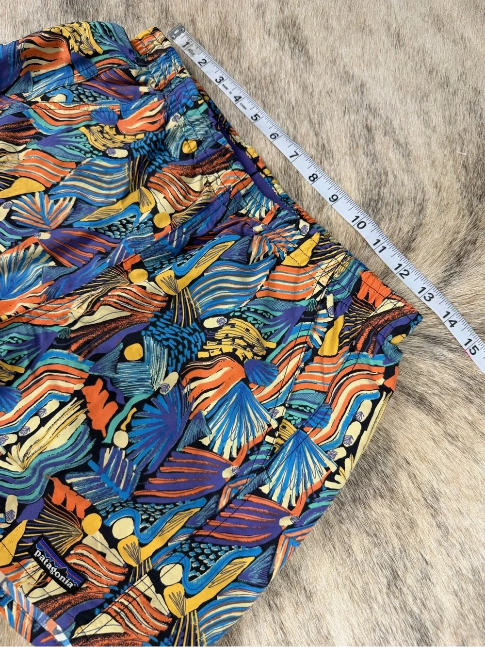 Patagonia Women’s Baggies Shorts 5” Abstract Tropical Print Size Small - Picture 6 of 11